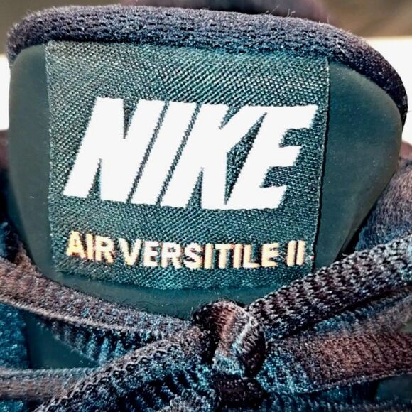 Nike Air Versitile 2 Sneakers Mens US 9.5 - Picture 14 of 15